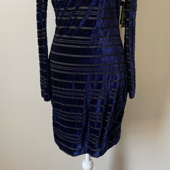 Guess cold shoulder choker neck blue/black velvet striped dress Size 8 - Picture 5 of 12